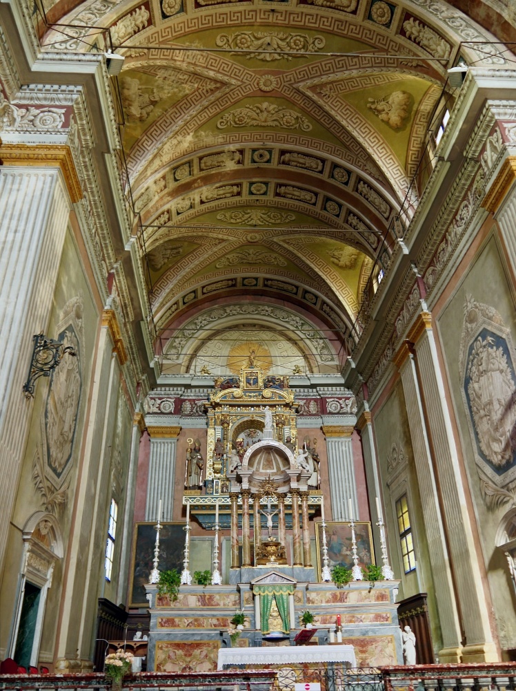 Candelo (Biella) - Presbiterio della Chiesa di San Lorenzo